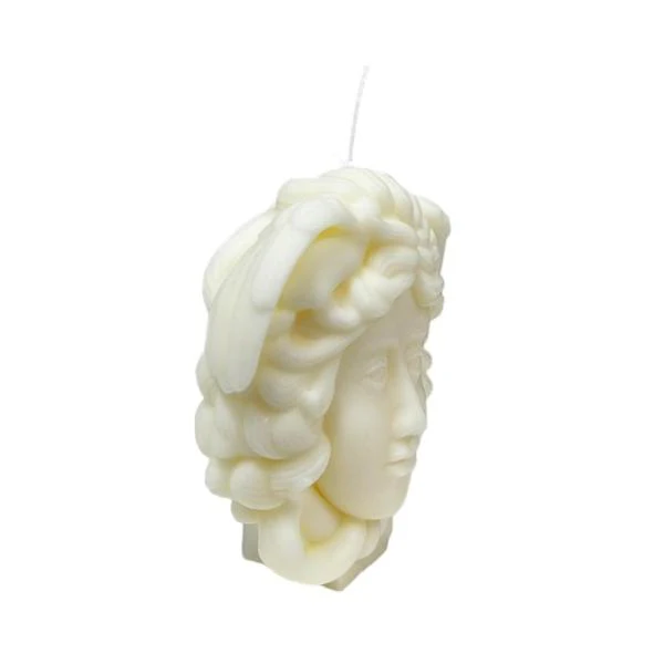 Madusa Scented Candle - Image 3