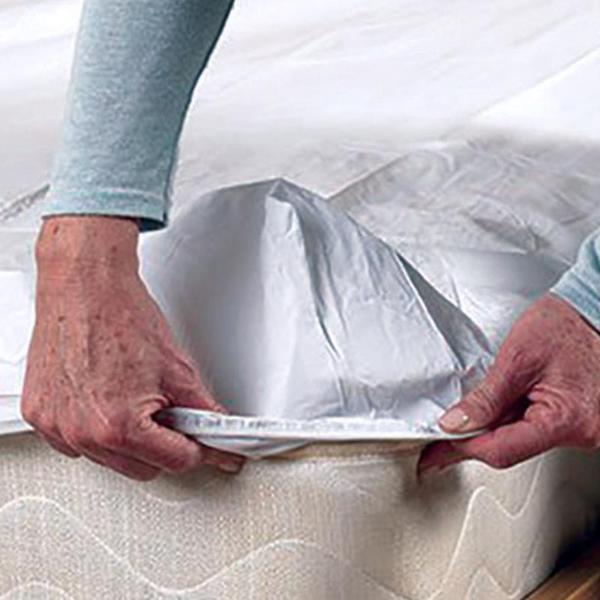 Queen Bed Water Resistant PVC Fitted With Elastic Mattress Protector - 150cm x 200cm x 35cm - Image 4