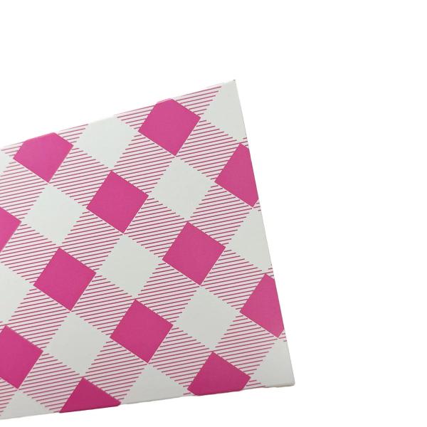 10 Pack Pink Gingham Popcorn Box - 10cm x 6cm x 15cm - Image 5